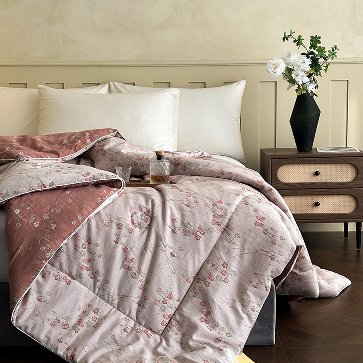 91家纺网 家纺一手货源 找家纺 睡棉坊 2025新款全棉纯棉色织提花双层纱冬被被子被芯 雪梅