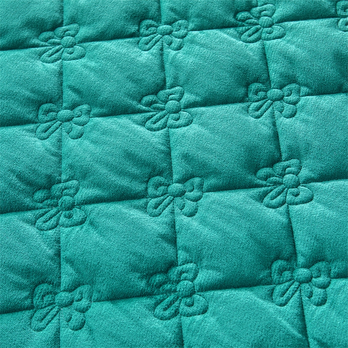 91家纺网 家纺一手货源 找家纺 屹成家纺2025新款水晶绒夹棉绗缝蕾丝床裙三件套（塞纳河畔）床裙单件起售价不低于105元 翡翠绿