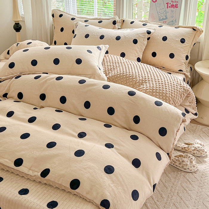 91家纺网 家纺一手货源 找家纺 一比一 2025新款加厚保暖豆豆牛奶绒床盖款四件套奶茶啵啵