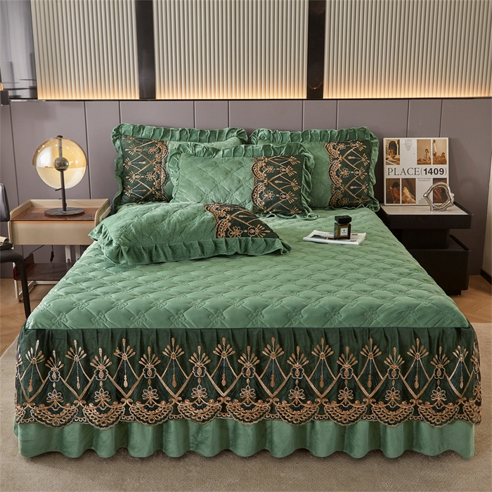 屹成家纺2025新款水晶绒夹棉绗缝蕾丝床裙三件套（塞纳河畔）床裙单件起售价不低于105元 橄榄绿
