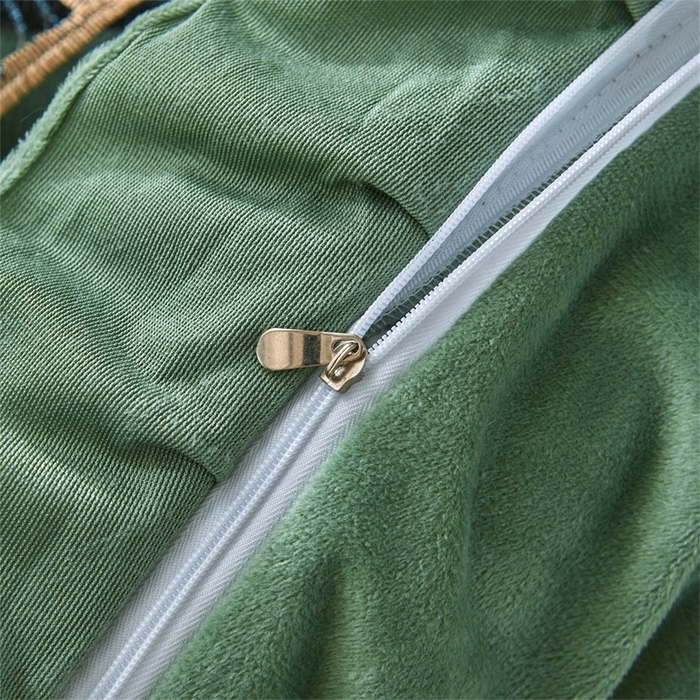 91家纺网 家纺一手货源 找家纺 屹成家纺2025新款水晶绒夹棉绗缝蕾丝床裙三件套（塞纳河畔）床裙单件起售价不低于105元 橄榄绿