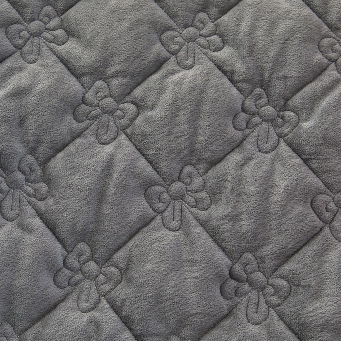 91家纺网 家纺一手货源 找家纺 屹成家纺2025新款水晶绒夹棉绗缝蕾丝床裙三件套（塞纳河畔）床裙单件起售价不低于105元 银灰