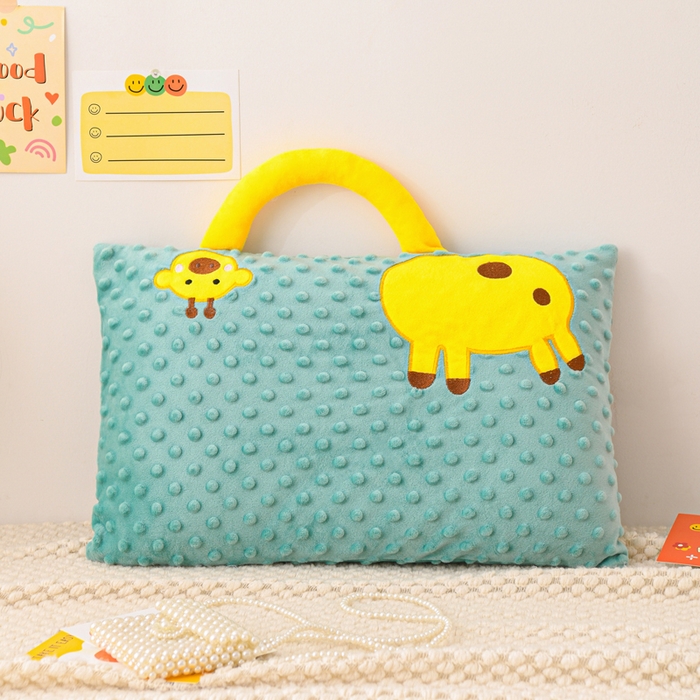 91家纺网 家纺一手货源 找家纺 （总）大熊枕芯 2025新款手提袋动物园豆豆绒儿童枕芯 枕套+内胆