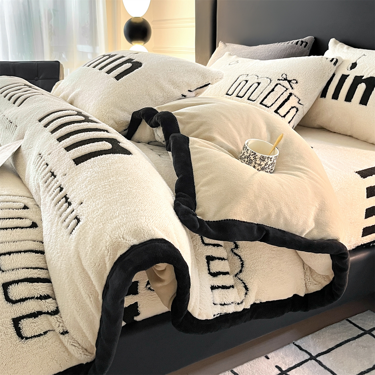 91家纺网 家纺一手货源 找家纺 慕木家纺 2025新款A类高克重云暮绒床笠款四件套(跨境专供首选）提供买家秀 云暮绒min床笠四件套-奶昔白