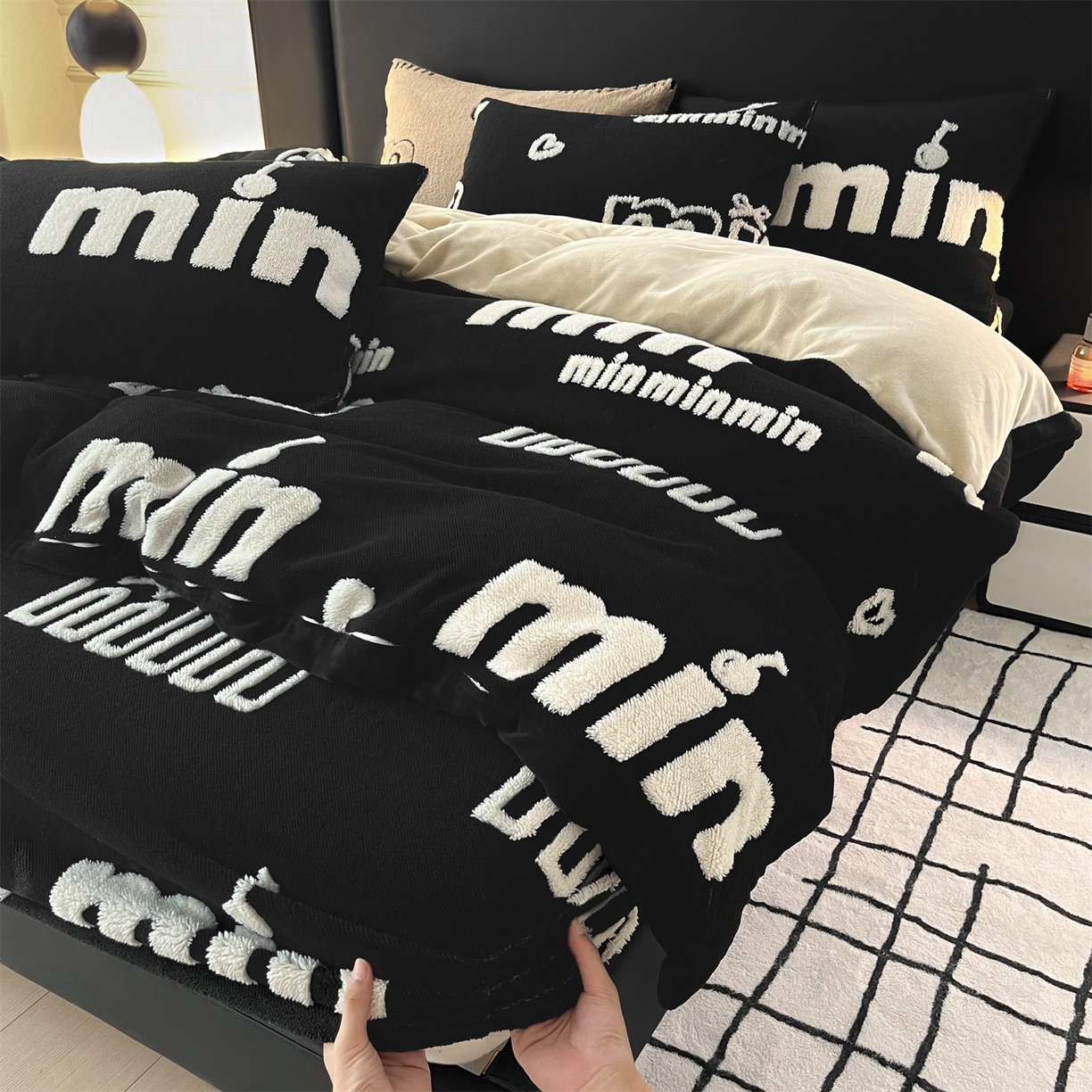 91家纺网 家纺一手货源 找家纺 （总）慕木家纺 2025新款A类高克重云暮绒床笠款四件套(跨境专供首选）提供买家秀