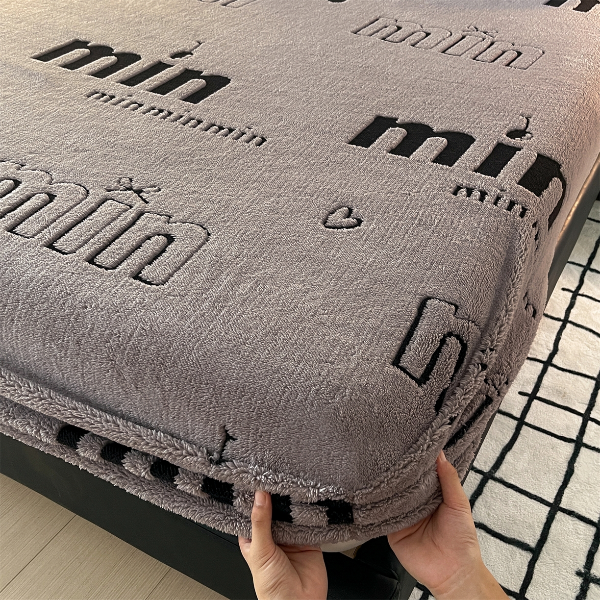 91家纺网 家纺一手货源 找家纺 慕木家纺 2025新款A类高克重云暮绒床笠款四件套(跨境专供首选）提供买家秀 云暮绒min床笠四件套-云絮灰