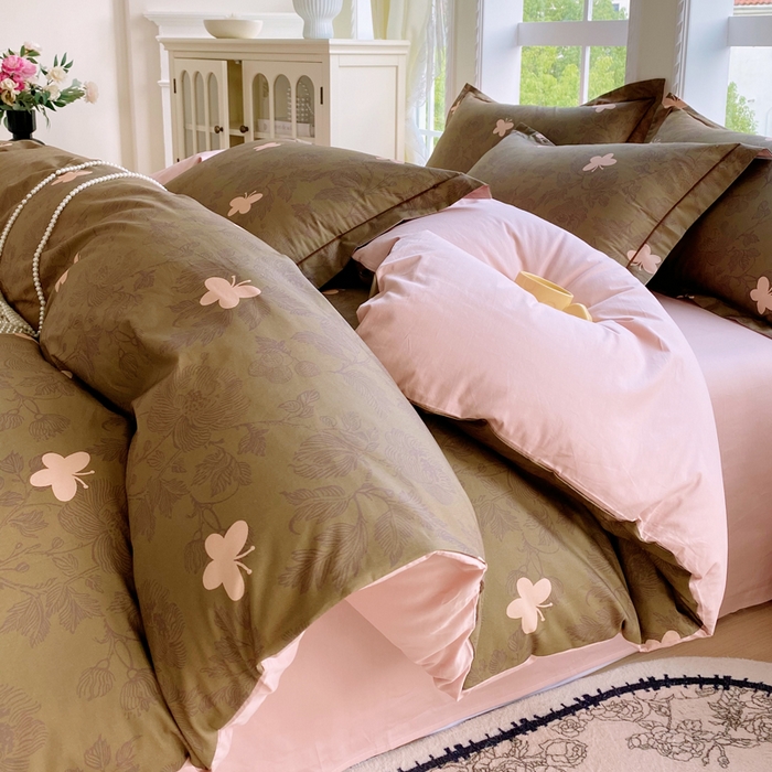 91家纺网 家纺一手货源 找家纺 星期三家纺 2025新款10月新款铂金全棉纯棉13372四件套 蝶恋花