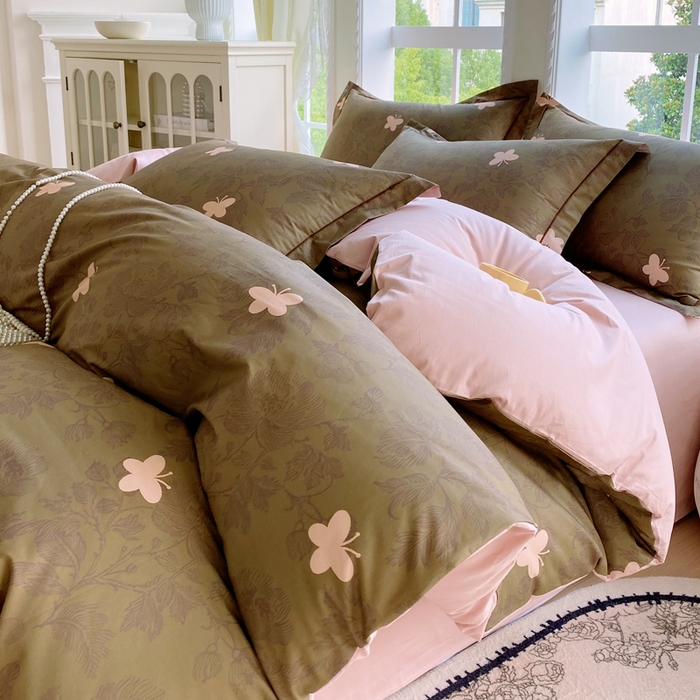 91家纺网 家纺一手货源 找家纺 星期三家纺 2025新款10月新款铂金全棉纯棉13372四件套 蝶恋花