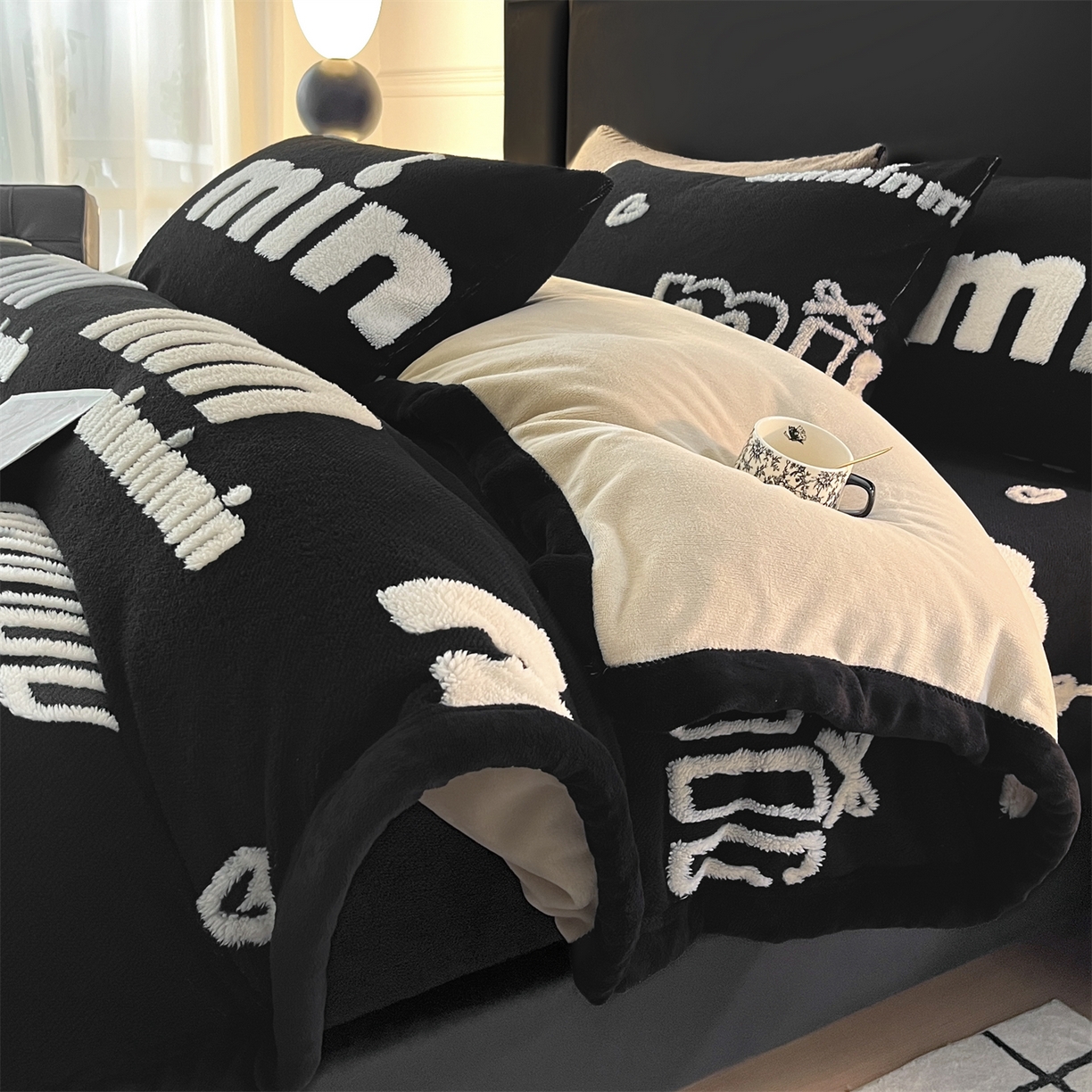 91家纺网 家纺一手货源 找家纺 慕木家纺 2025新款A类高克重云暮绒床笠款四件套(跨境专供首选）提供买家秀 云暮绒min床笠四件套-墨池黑