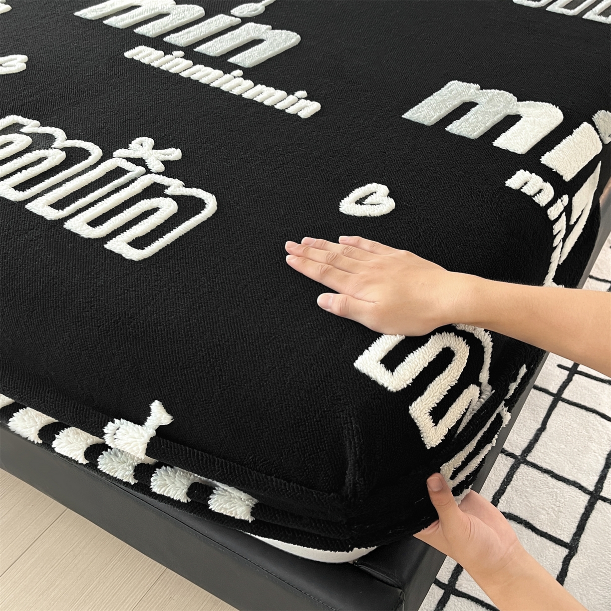 91家纺网 家纺一手货源 找家纺 慕木家纺 2025新款A类高克重云暮绒床笠款四件套(跨境专供首选）提供买家秀 云暮绒min床笠四件套-墨池黑