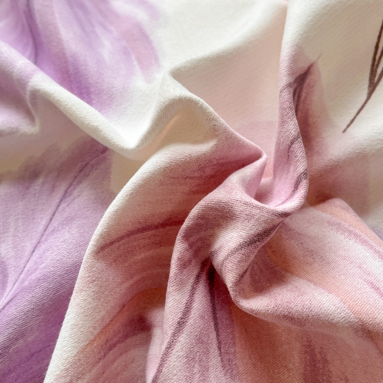 91家纺网 家纺一手货源 找家纺 简约 2025新款全棉四件套活性生态磨毛四件套 叶初开-粉