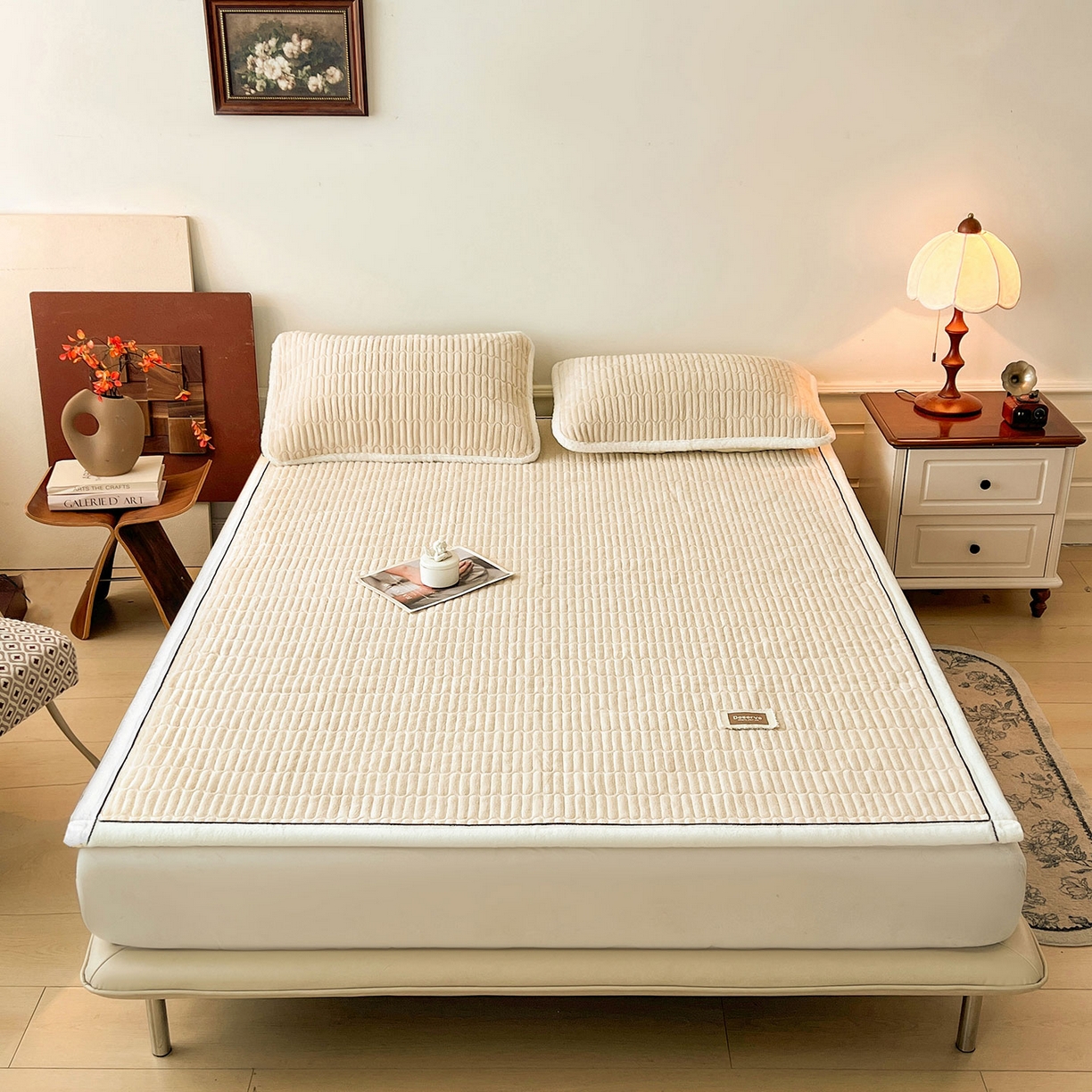 91家纺网 家纺一手货源 找家纺 喜居 2025新款A类高克重宝宝绒夹棉床褥垫-绮梦系列 绮梦-咖-宝宝绒床褥垫