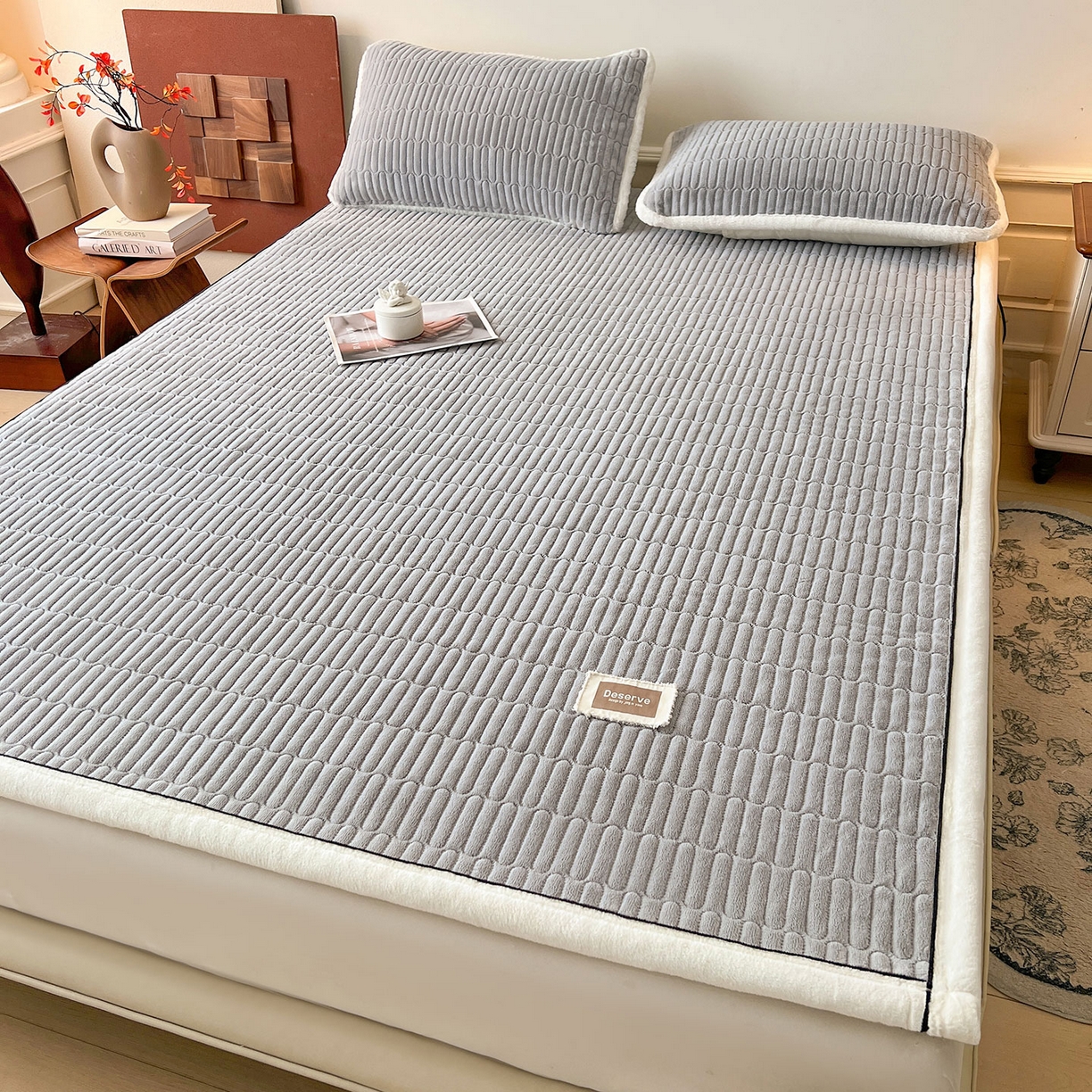 91家纺网 家纺一手货源 找家纺 喜居 2025新款A类高克重宝宝绒夹棉床褥垫-绮梦系列 绮梦-灰-宝宝绒床褥垫