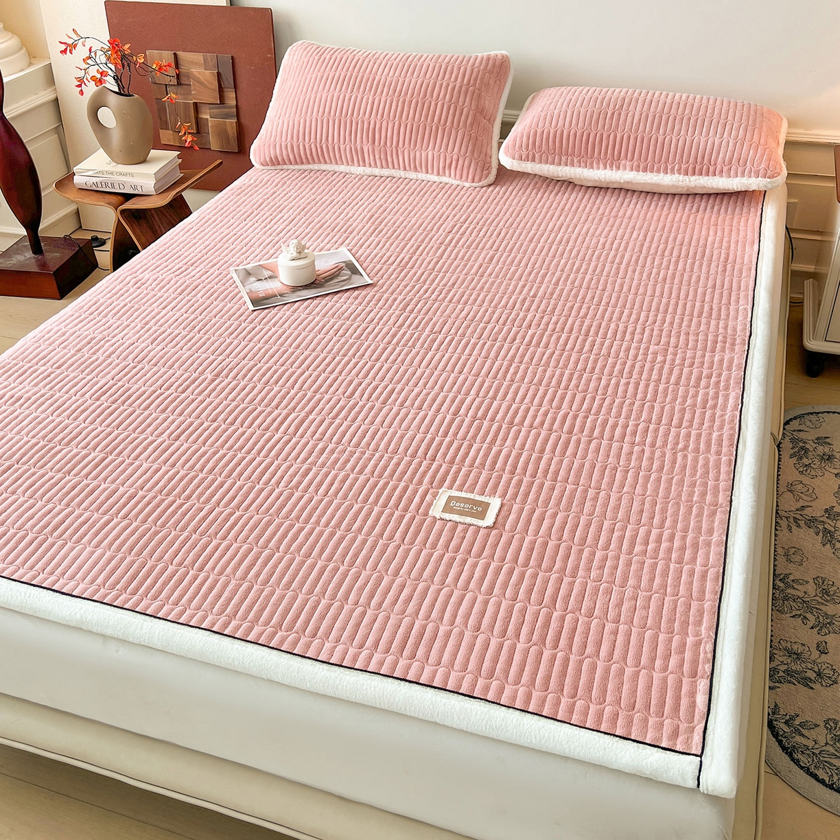 91家纺网 家纺一手货源 找家纺 喜居 2025新款A类高克重宝宝绒夹棉床褥垫-绮梦系列 绮梦-粉-宝宝绒床褥垫