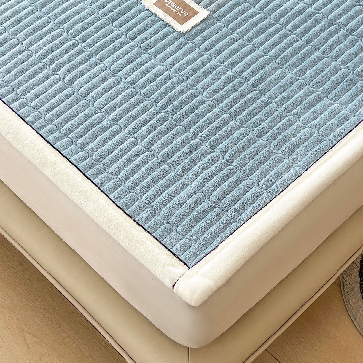 91家纺网 家纺一手货源 找家纺 喜居 2025新款A类高克重宝宝绒夹棉床褥垫-绮梦系列 绮梦-蓝-宝宝绒床褥垫