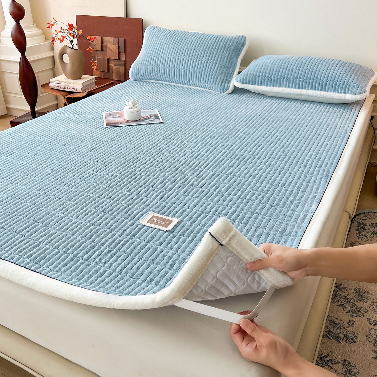 91家纺网 家纺一手货源 找家纺 喜居 2025新款A类高克重宝宝绒夹棉床褥垫-绮梦系列 绮梦-蓝-宝宝绒床褥垫