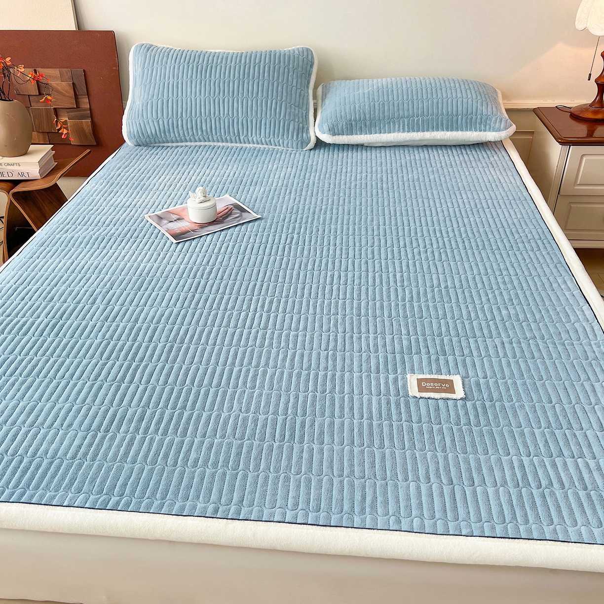 91家纺网 家纺一手货源 找家纺 喜居 2025新款A类高克重宝宝绒夹棉床褥垫-绮梦系列 绮梦-蓝-宝宝绒床褥垫