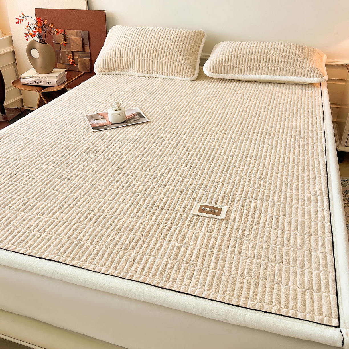 91家纺网 家纺一手货源 找家纺 喜居 2025新款A类高克重宝宝绒夹棉床褥垫-绮梦系列 绮梦-咖-宝宝绒床褥垫