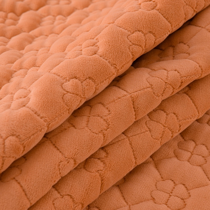 91家纺网 家纺一手货源 找家纺 优家居 2025新款240克高克重牛奶绒韩版牛奶绒夹棉床盖三件套床裙三件套直播爆款 栀子花-橙色