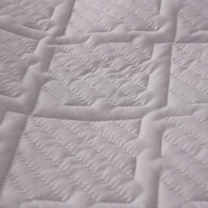 91家纺网 家纺一手货源 找家纺 优家居 2025新品240克高克重牛奶绒韩版牛奶绒夹棉床裙四件套床裙三件套直播爆款 东方韵-浅粉