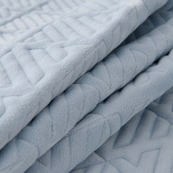 91家纺网 家纺一手货源 找家纺 优家居 2025新品240克高克重牛奶绒韩版牛奶绒夹棉床裙四件套床裙三件套直播爆款 东方韵-浅蓝