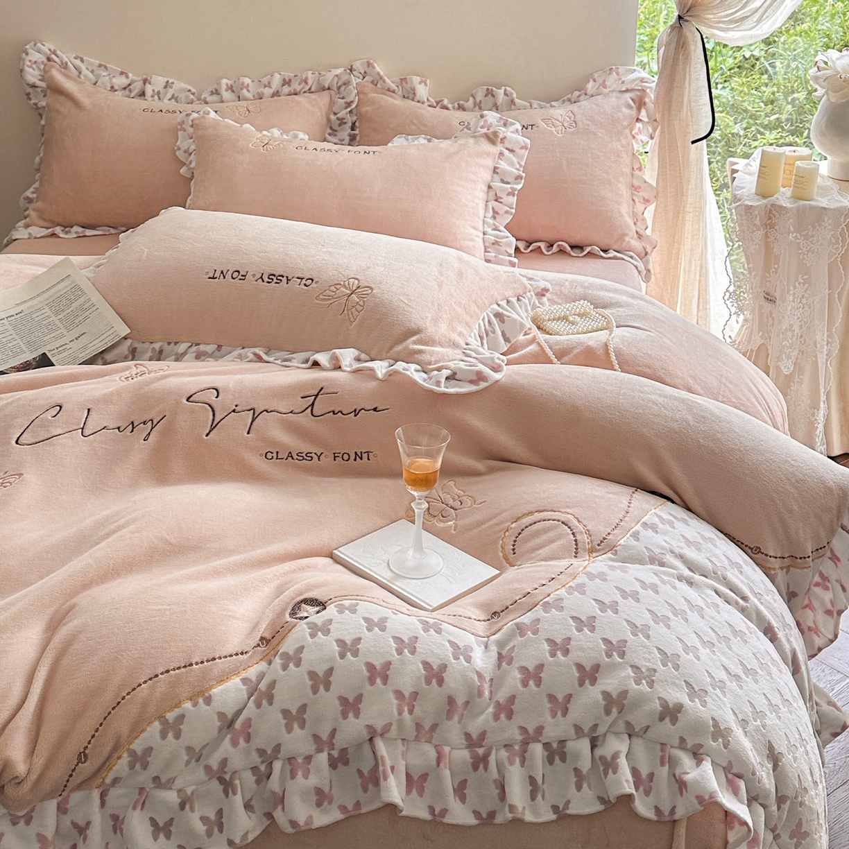 91家纺网 家纺一手货源 找家纺 （总）蓝邻家纺 2025新款牛奶绒大版刺绣四件套-法式田园风系列