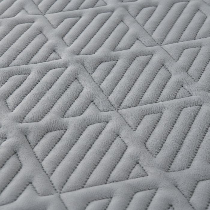 91家纺网 家纺一手货源 找家纺 优家居 2025新品240克高克重牛奶绒韩版牛奶绒夹棉床裙四件套床裙三件套直播爆款 东方韵-灰色