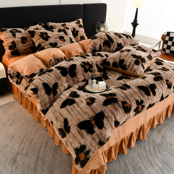 91家纺网 家纺一手货源 找家纺 （总）德比尔斯  2025新款乙纶华夫格刺绣熊猫漫野冰豆豆凉席-漫野系列