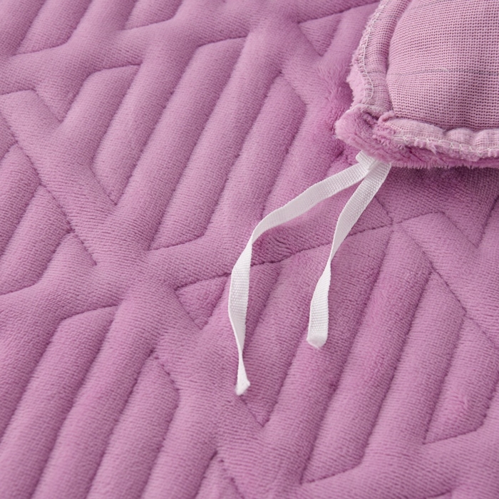 91家纺网 家纺一手货源 找家纺 优家居 2025新品240克高克重牛奶绒韩版牛奶绒夹棉床裙三件套冬季直播爆款 东方韵-紫色