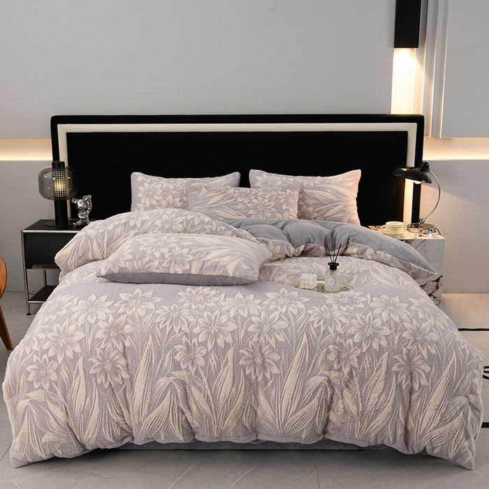 91家纺网 家纺一手货源 找家纺 （总）德比尔斯 2025新款兔毛绒兔兔绒雕花牛奶绒四件套