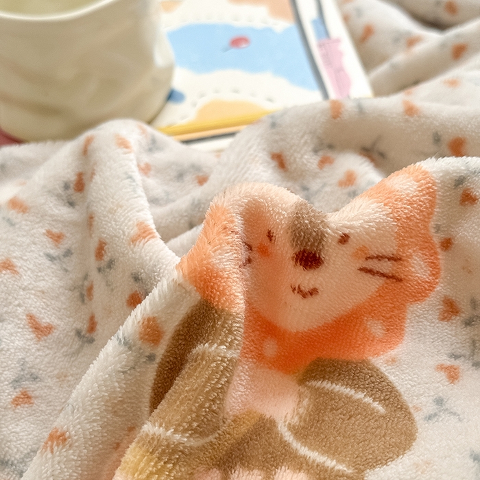 91家纺网 家纺一手货源 找家纺 卡罗兰 2025新款200克牛奶绒小清新印花四件套 亲子熊