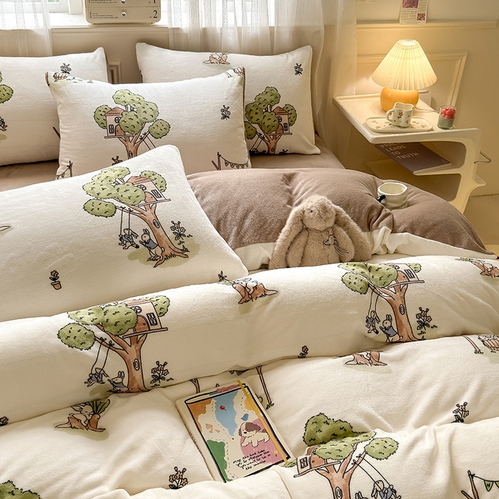 91家纺网 家纺一手货源 找家纺 卡罗兰 2025新款200克牛奶绒小清新印花四件套 花园兔