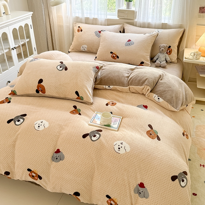 卡罗兰 2025新款200克牛奶绒小清新印花四件套 可爱汪