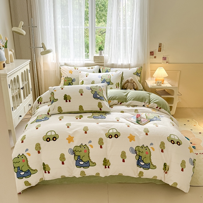 91家纺网 家纺一手货源 找家纺 卡罗兰 2025新款200克牛奶绒小清新印花四件套 小恐龙