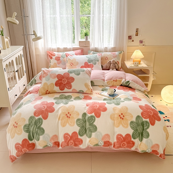 91家纺网 家纺一手货源 找家纺 卡罗兰 2025新款200克牛奶绒小清新印花四件套 太阳花