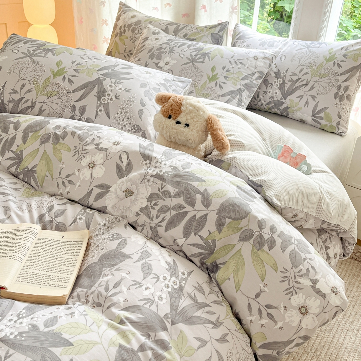 91家纺网 家纺一手货源 找家纺 柠馨 2025新款全棉印花四件套安凡妮系列 白晴