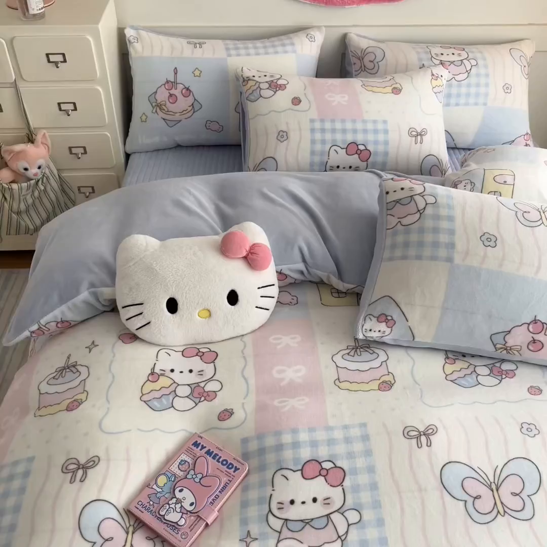 91家纺网 家纺一手货源 找家纺 摩妮卡 2025新款牛奶绒印花夹棉床盖印花四件套 甜梦屋-蓝