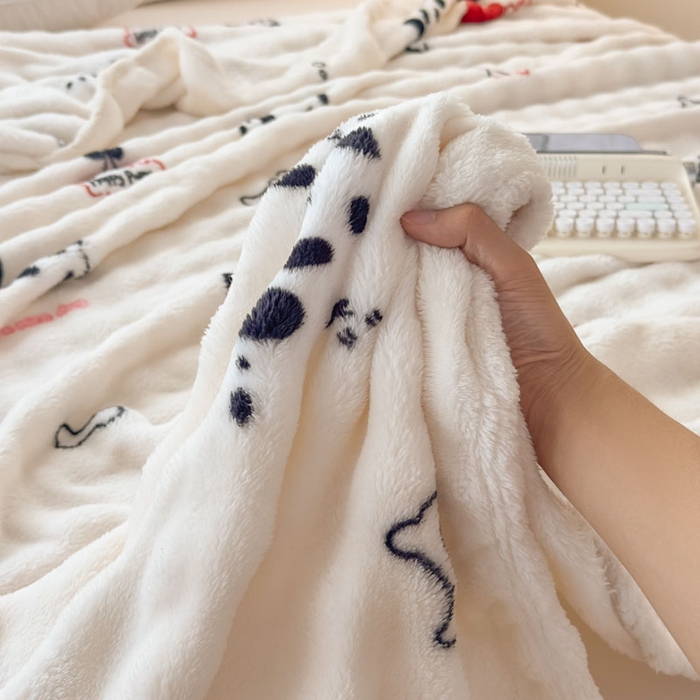 91家纺网 家纺一手货源 找家纺 爱彼家纺 2025秋冬新款泡泡绒印花毛毯毯子多功能盖毯-系列二 波点萌狗
