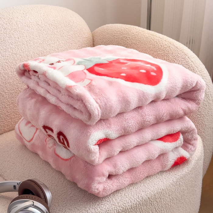 91家纺网 家纺一手货源 找家纺 爱彼家纺 2025秋冬新款泡泡绒印花毛毯毯子多功能盖毯-系列二 草莓兔