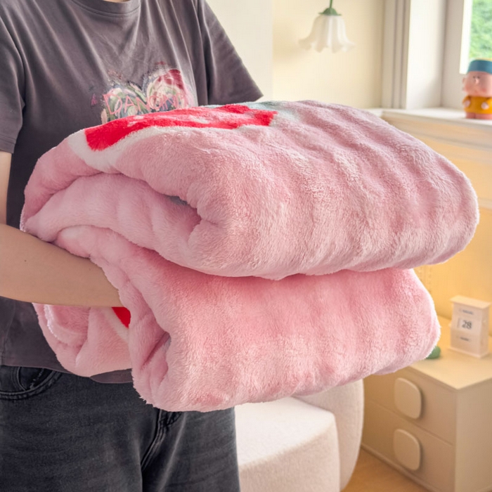 91家纺网 家纺一手货源 找家纺 爱彼家纺 2025秋冬新款泡泡绒印花毛毯毯子多功能盖毯-系列二 草莓兔