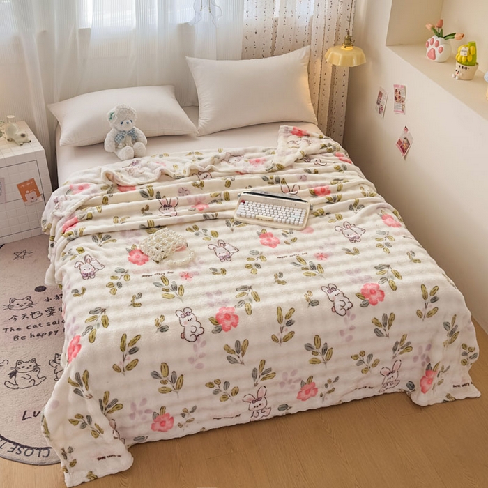 91家纺网 家纺一手货源 找家纺 爱彼家纺 2025秋冬新款泡泡绒印花毛毯毯子多功能盖毯-系列二 青青小免