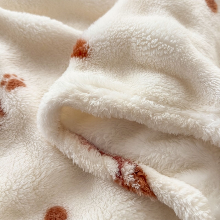 91家纺网 家纺一手货源 找家纺 爱彼家纺 2025秋冬新款泡泡绒印花毛毯毯子多功能盖毯-系列二 樱桃小熊