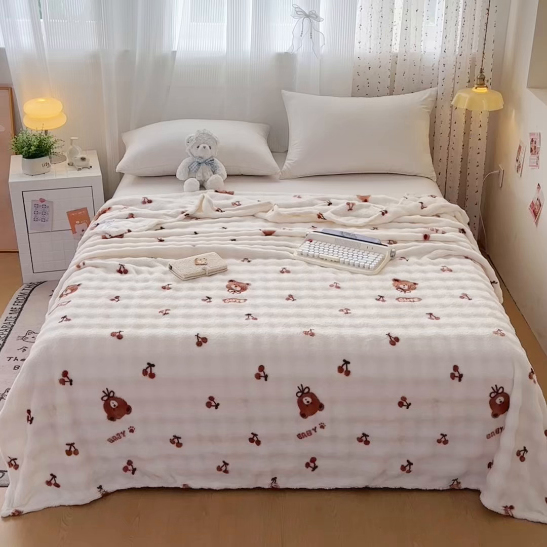 91家纺网 家纺一手货源 找家纺 爱彼家纺 2025秋冬新款泡泡绒印花毛毯毯子多功能盖毯-系列二 樱桃小熊