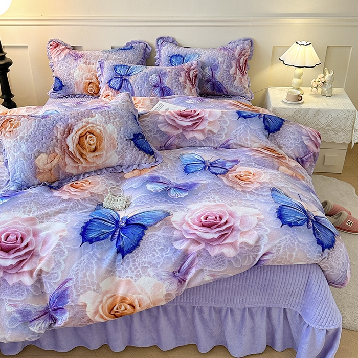 91家纺网 家纺一手货源 找家纺 雅眠居 2025直播爆款5D大版数码印花牛奶绒床盖四件套宝宝绒床裙 蝴蝶花