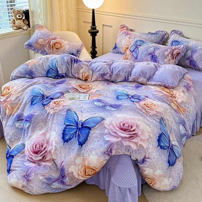 91家纺网 家纺一手货源 找家纺 雅眠居 2025直播爆款5D大版数码印花牛奶绒床盖四件套宝宝绒床裙 蝴蝶花