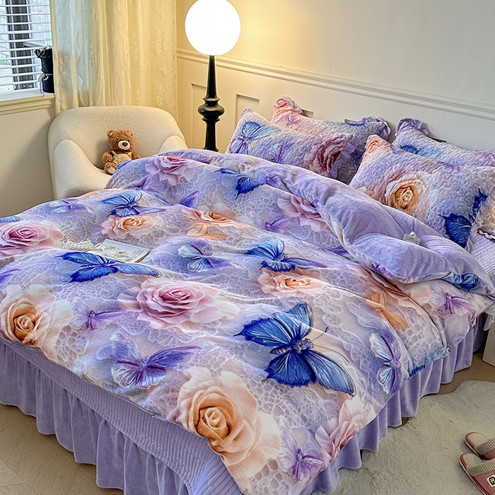 91家纺网 家纺一手货源 找家纺 雅眠居 2025直播爆款5D大版数码印花牛奶绒床盖四件套宝宝绒床裙 蝴蝶花