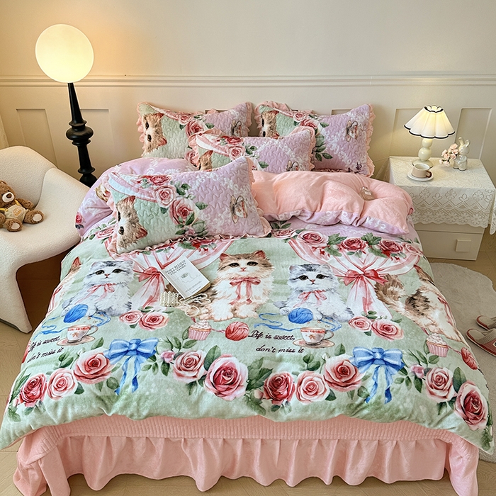 雅眠居 2025直播爆款5D大版数码印花牛奶绒床盖四件套宝宝绒床裙 猫咪乐园