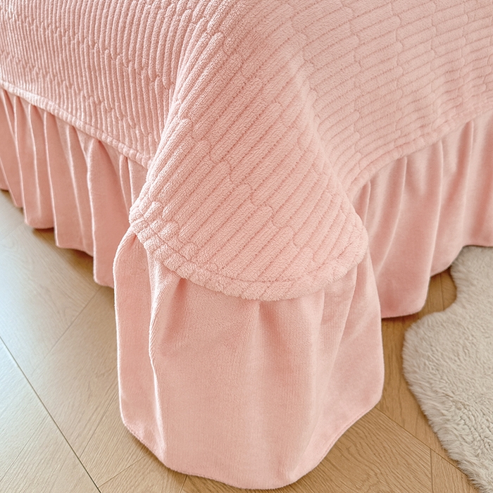 91家纺网 家纺一手货源 找家纺 雅眠居 2025直播爆款5D大版数码印花牛奶绒床盖四件套宝宝绒床裙 猫咪乐园