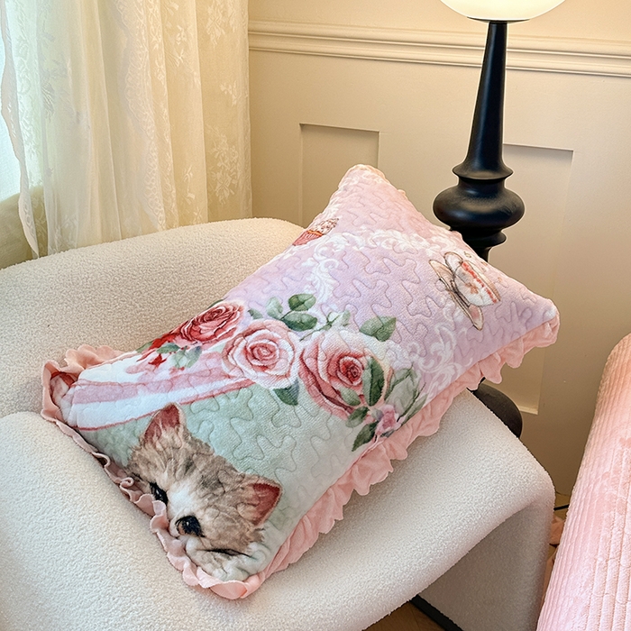 91家纺网 家纺一手货源 找家纺 雅眠居 2025直播爆款5D大版数码印花牛奶绒床盖四件套宝宝绒床裙 猫咪乐园