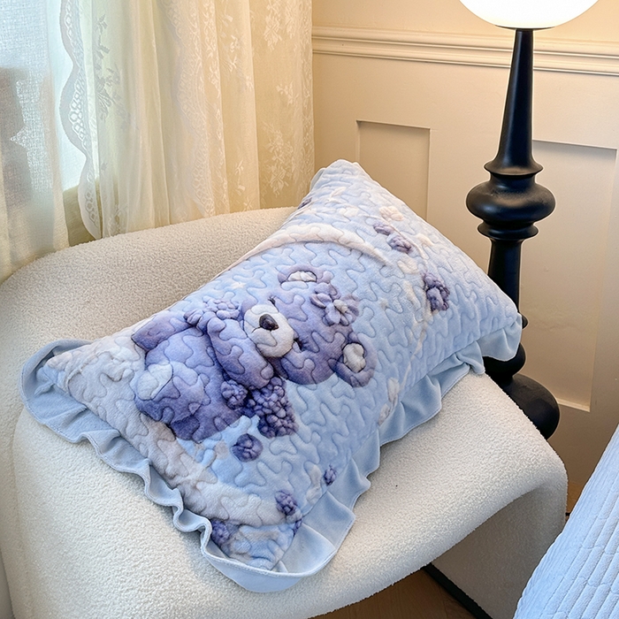 91家纺网 家纺一手货源 找家纺 雅眠居 2025直播爆款5D大版数码印花牛奶绒床盖四件套宝宝绒床裙 小熊派对